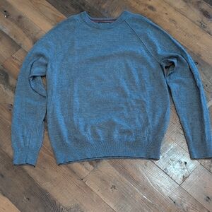 Banana Republic Men's Heather Gray Merino Wool Crewneck Sweater